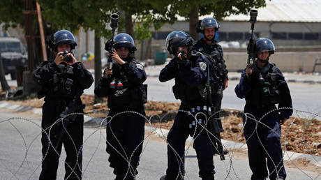 FILE PHOTO Israeli Police © Reuters / Mussa Issa Qawasma 