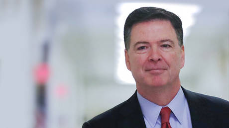 U.S. former Federal Bureau of Investigation (FBI) Director James Comey © REUTERS/Jonathan Ernst
