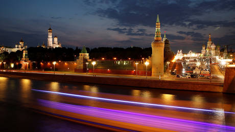 FILE PHOTO: The Kremlin and St. Basil's Cathedral, Moscow, Russia © Reuters/ Christian Hartmann
