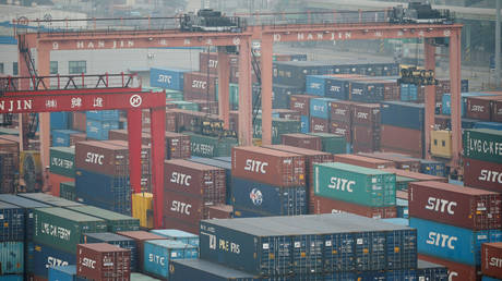 FILE PHOTO: A container terminal in Incheon, South Korea. ©REUTERS / Kim Hong-Ji