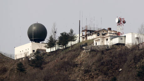 FILE PHOTO. A South Korean military radar station near the demilitarized zone (DMZ) separating North Korea from South Korea. ©REUTERS / Lee Jae-Won