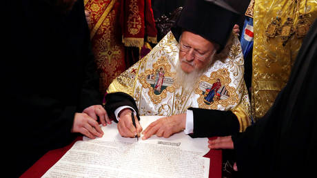  Patriarch Bartholomew has formalized independence of the new Orthodox Church of Ukraine © REUTERS / Murad Sezer

