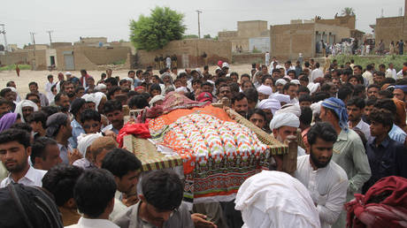 FILE PHOTO: Funeral of social media celebrity, Qandeel Baloch © AFP / SS Mizra