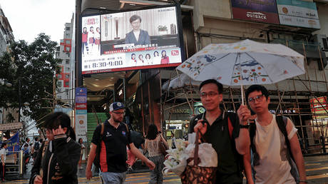 A news conference of Hong Kong's Chief Executive Carrie Lam is televised in Hong Kong, China, September 4, 2019 ©  Reuters / Kai Pfaffenbach