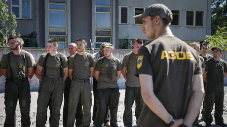 Azov Battalion volunteers in training © Reuters / Valentyn Ogirenko