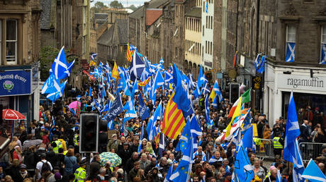 Pro-independence activists marching in Edinburgh on October 5, 2019. © Andy Buchanan / AFP