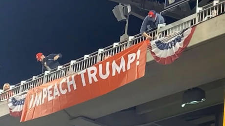 © Reuters / Twitter @malz_agner