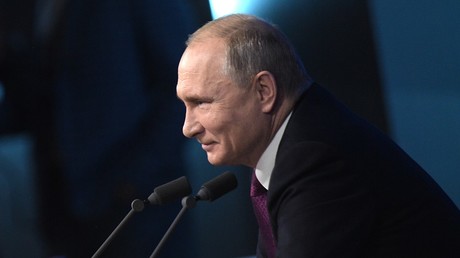 Vladimir Putin holds an annual Q&A session. ©Sputnik / Evgeny Biyatov