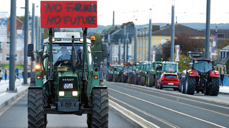 Farmers arrive to protest against the German agriculture policy in Bonn, Germany, October 22, 2019. © Reuters / Thilo Schmuelgen