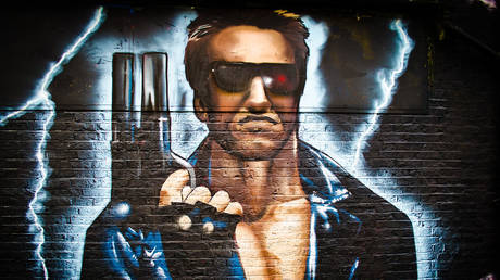 'Terminator'-themed street art in London © Flickr / Garry Knight