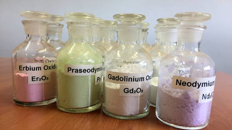 Jars containing rare earth minerals produced by Australia's Lynas Corp from its Mount Weld operations are seen near Laverton, northeast of Perth, Australia ©  Reuters / Melanie Burton