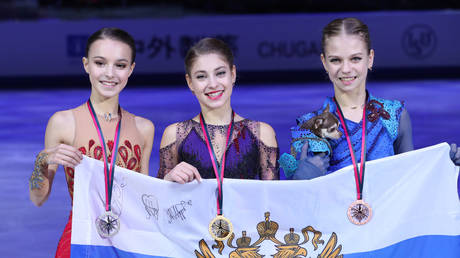 (L-R) Russian figure skaters Anna Shcherbakova, Alena Kostornaia, Alexandra Trusova, winners of the 2019 ISU Grand Prix of Figure Skating Final, in Turin, Italy. © Global Look Press / AFLO SPORT / Yohei Osada