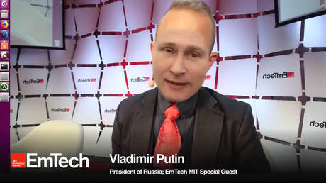 © MIT Technology Review