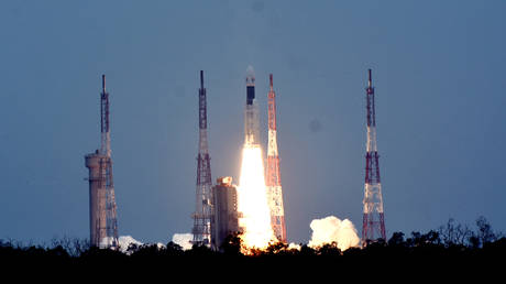 FILE PHOTO: Chandrayaan-2 pictured during lift-off © Global Look Press / Zhang Naijie / Source: Xinhua