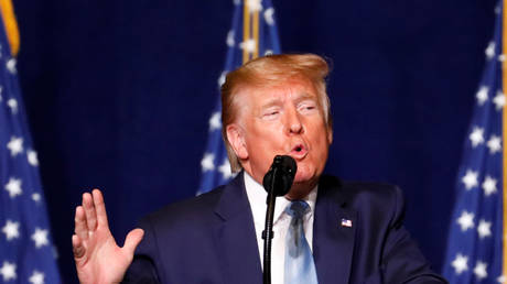 U.S. President Donald Trump makes a speech to evangelical supporters in Miami, Florida, U.S., January 3, 2020. ©  REUTERS/Eva Marie Uzcategui