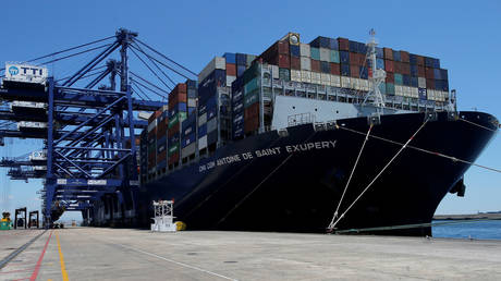 FILE PHOTO: "Antoine de Saint Exupery" vessel of the French shipping company CMA CGM © Reuters / Jon Nazca