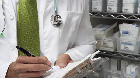 FILE PHOTO © GlobalLookPress/West Coast Surfer/moodboard