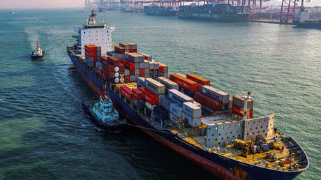 A cargo ship at a port in Qingdao, China's eastern Shandong province, January 14, 2020 © AFP