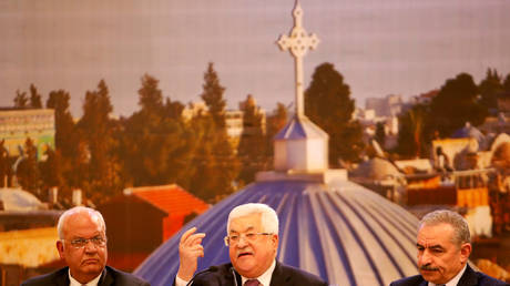 Abbas (center) speaking after Trump unveils 'peace plan' © Reuters / Raneen Sawafta