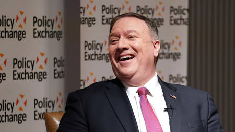 Mike Pompeo attends a public discussion event in London © Reuters / Kevin Lamarque/Pool