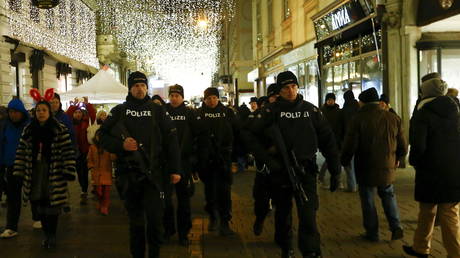 File photo: © REUTERS/Leonhard Foeger