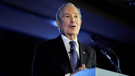 U.S. Democratic presidential candidate Mike Bloomberg speaks during a "Women for Mike 2020" campaign stop in McClean, Virginia, U.S., February 29, 2020. © REUTERS/Joshua Roberts