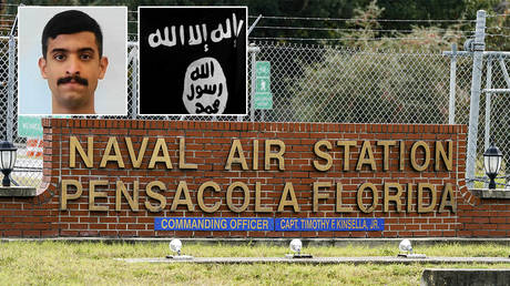Main: A general view of the Pensacola Naval Air Station following a shooting on December 6, 2019 © AFP / Josh Brusted; Inserts: The mugshot of Mohammed Alshamrani © Twitter / FBI Jacksonville; The flag used by the terrorist group Al-Qaeda in the Arabian Peninsula © AFP / Said Khatib