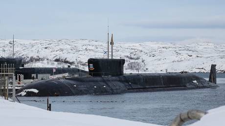 Top scientist proposes using nuclear submarines to transport Russian gas from the Arctic