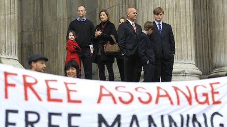 Assange charged with helping Manning crack password to leak classified US docs – DOJ statement