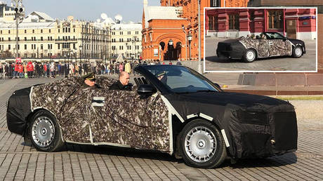 WATCH: New cabrio of Putin’s limo brand Aurus spotted in Red Square