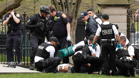 Man ‘sets himself on fire’ outside White House, gets detained