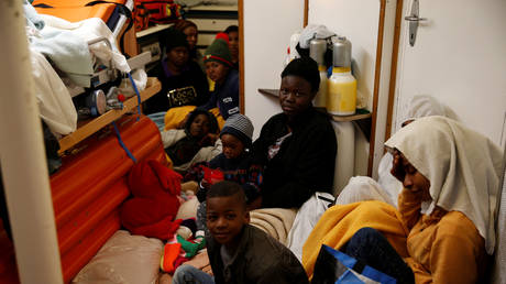 4 EU countries will take 64 stranded migrants after 11 days at sea