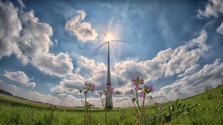 Renewables growth is stalling, warns IEA