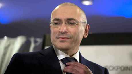 Russian tycoon Khodorkovsky got oil giant Yukos with a bribe & ROBBED western shareholders – report