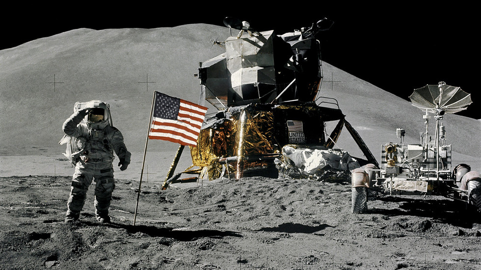چاند پر پہلی امریکی خاتون