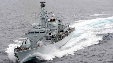 ایران کے انقلابی محافظوں نے برطانوی آئل ٹینکر کا راستہ روکا-برطانیہ