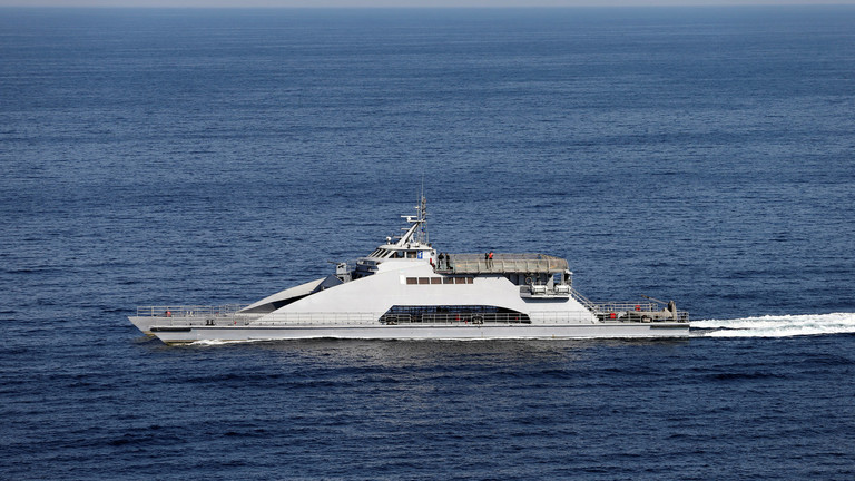 برطانوی آئل ٹینکر ایران کے قبضے میں