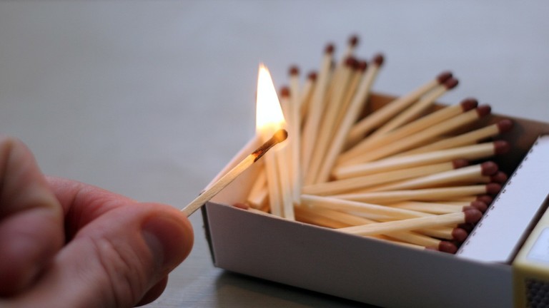 ہتھیاروں کے ڈھیر نے خلیج فارس  کوآتش فشاں میں تبدیل کردیا – ظریف۔