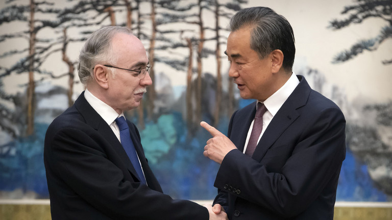 چین تنازعہ کشمیر سےباہر نہیں رہ سکتا، امن ساز کا کردار ادا کرے گا-بیجنگ