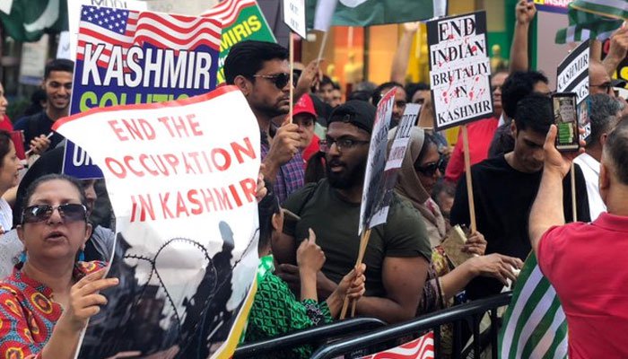 امریکہ اور برطانیہ سمیت مختلف ممالک میں کشمیریوں کے حق میں ریلیاں
