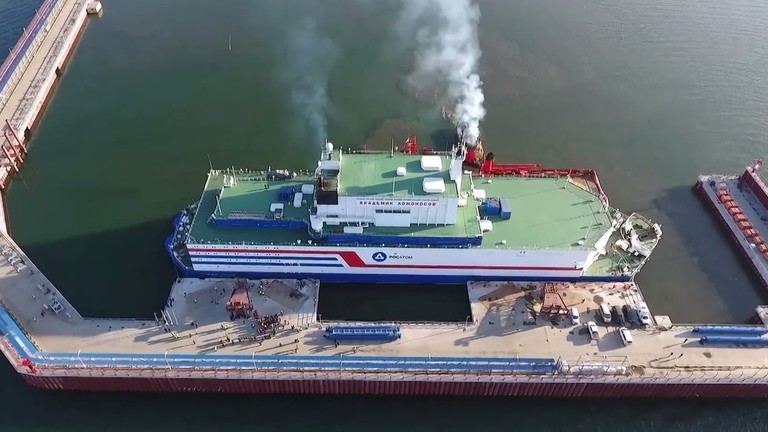 روسی تیراک جوہری پاور پلانٹ آرکٹک پورٹ پر پہنچ گیا