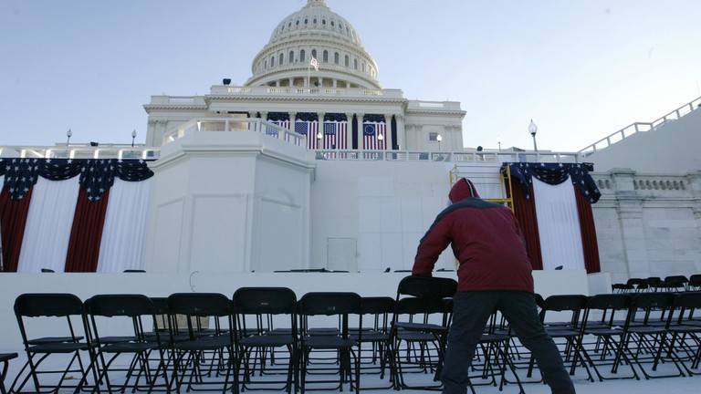 روس کا امریکی قرض کے ساتھ آنکھ مچولی کھیلنے سے انکار۔ ڈالر کو روس سےنکالنا جاری ۔
