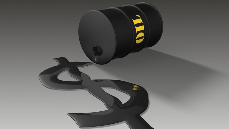 تیل کی صرف ایک ہی کمپنی نے ڈالر کو بہت بڑا جھٹکا دے دیا