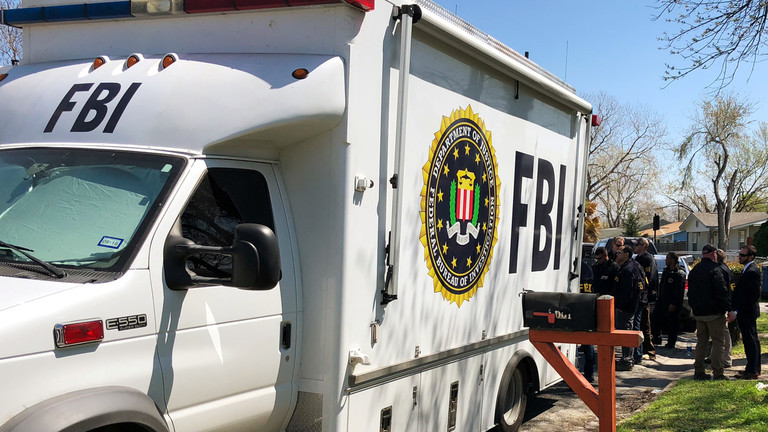 امریکی قومی سلامتی کے اداروں کی بدمعاشیاں؟ نیویارک ہوائی اڈے پر ایف بی آئی نے روسی قانون ساز کو حراست میں لے لیا۔ ماسکو مشتعل ۔