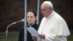 ایٹمی اور وسیع پیمانے پر تباہی پھیلانے والے دیگر ہتھیار امن کی خواہش پوری نہیں کر سکتے۔ پوپ فرانسس