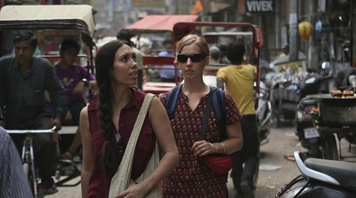 امریکہ اورکینیڈا کے بعد برطانیہ کی بھی اپنے شہریوں کو بھارت میں سفر سے گریز کی ہدایت