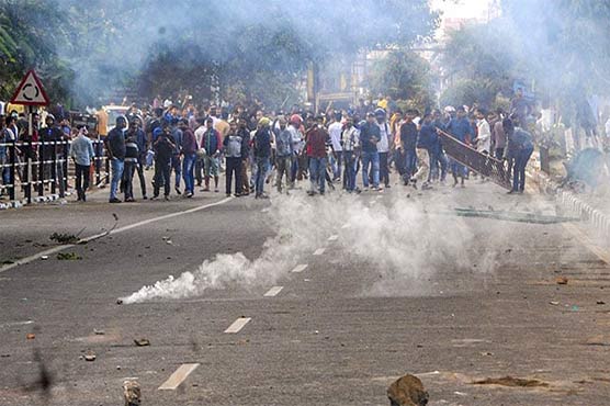 بھارت میں شہریت بل کے خلاف احتجاج۔ فائرنگ سے 2 افراد ہلاک، بے شمار زخمی