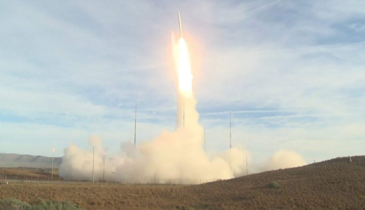 امریکی ائیر فورس کا بلیسٹک میزائل کا کامیاب تجربہ