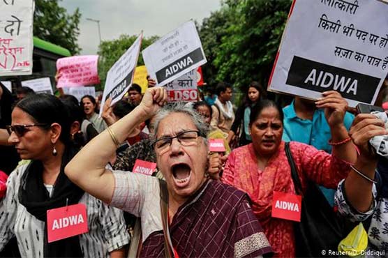 بھارت خطرناک ترین ملکوں کی فہرست میں ٹاپ پر۔ خواتین سے زیادتی فیشن بن گیا