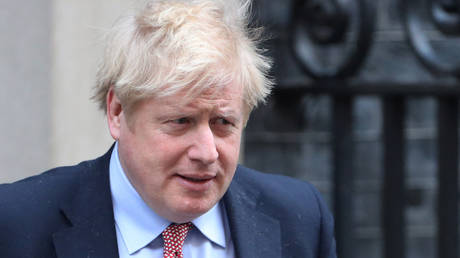 UK medical chief in ISOLATION after experiencing Covid-19 symptoms